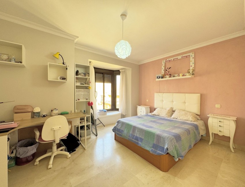 Sale · Apartment / Flat · La Duquesa · Costa del Sol