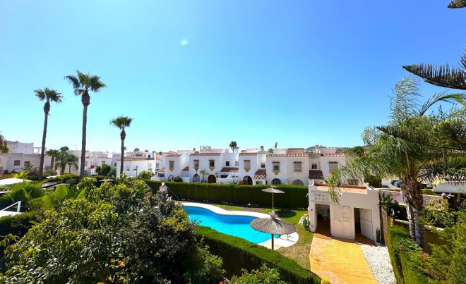 Revente · Bungalow / Maison de Ville · Casares · Costa del Sol