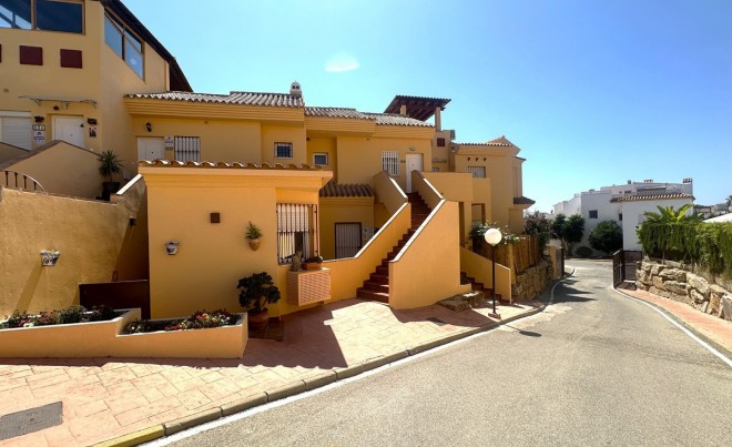 Revente · Bungalow / Maison de Ville · Casares · Costa del Sol