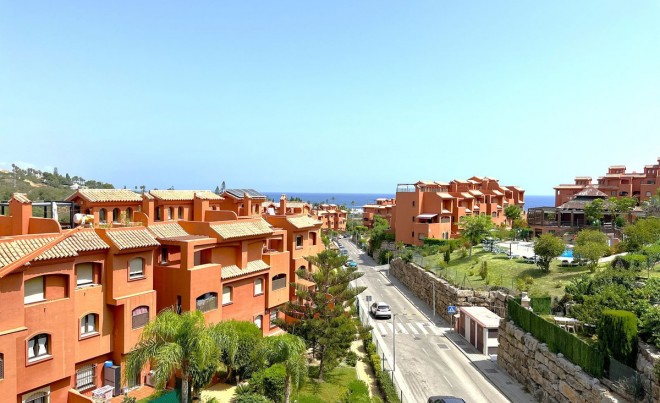 Sale · Apartment / Flat · Estepona · Costa del Sol