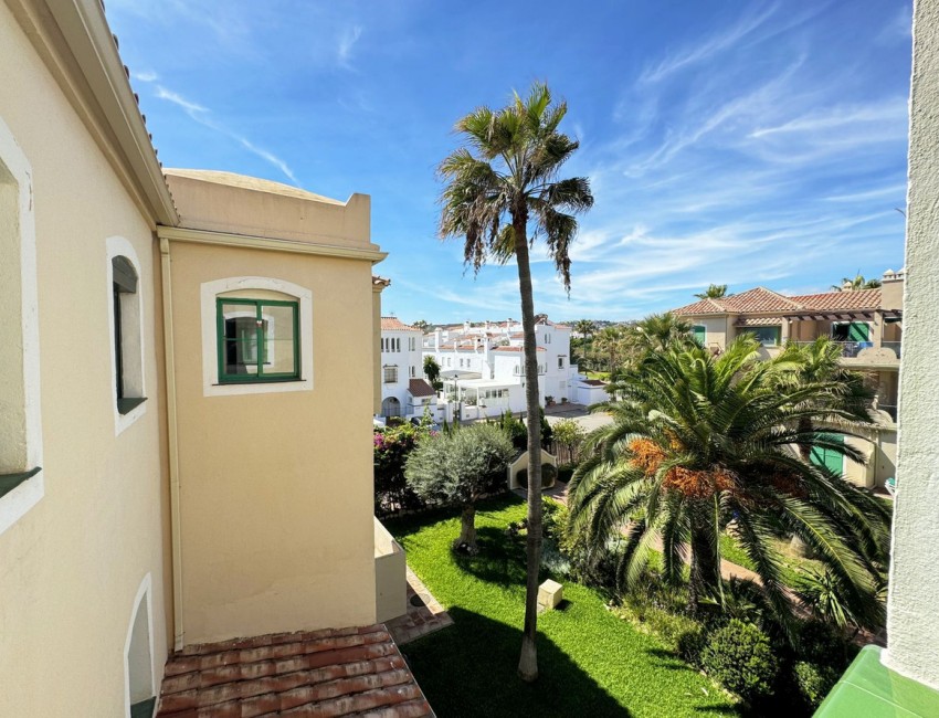 Sale · Apartment / Flat · Casares · Costa del Sol