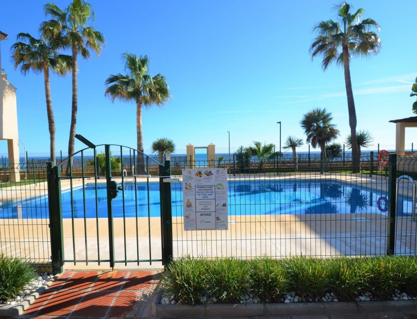 Sale · Apartment / Flat · Casares · Costa del Sol