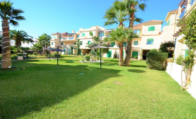 Sale · Apartment / Flat · Casares · Costa del Sol