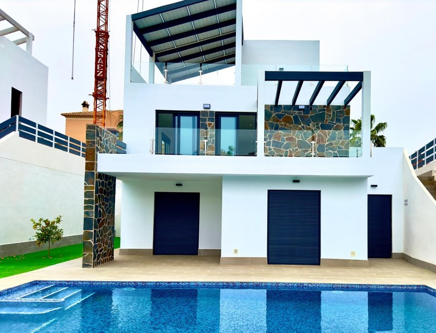 Nueva construcción  · Villa / Chalet · Rojales · La Marquesa Golf