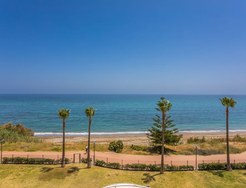 Sale · Apartment / Flat · Estepona · Costa del Sol