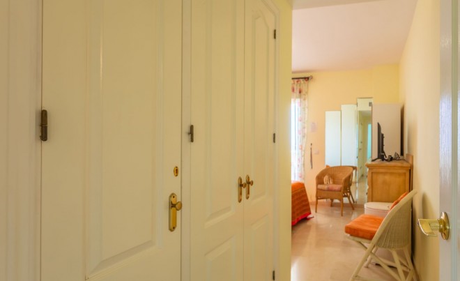 Sale · Apartment / Flat · Estepona · Costa del Sol