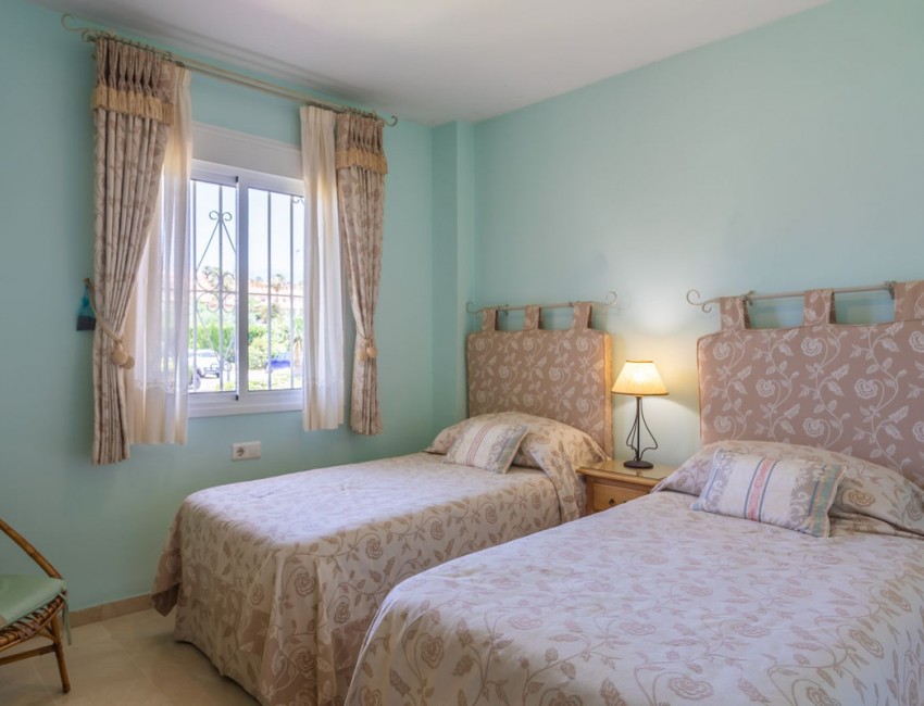 Sale · Apartment / Flat · Estepona · Costa del Sol