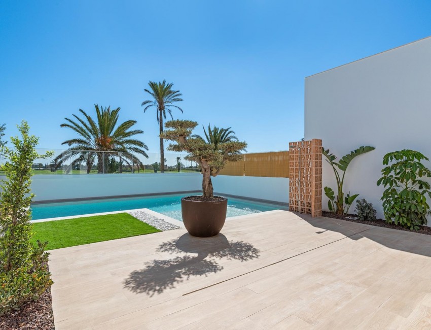 Nueva construcción  · Villa / Chalet · Los Alcazares · La Serena Golf