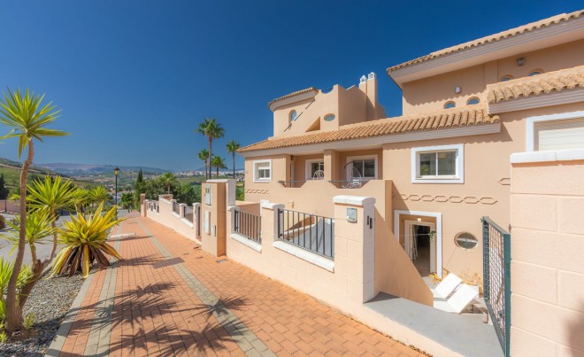 Revente · Bungalow / Maison de Ville · La Duquesa · Costa del Sol