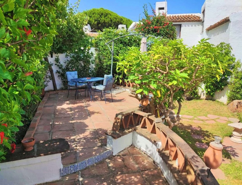 Sale · Bungalow / Townhouse / Detached / Terraced · Casares · Costa del Sol