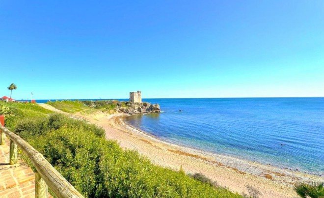 Revente · Bungalow / Maison de Ville · Casares · Costa del Sol