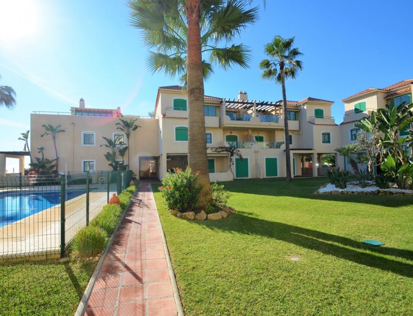 Sale · Apartment / Flat · Casares · Costa del Sol