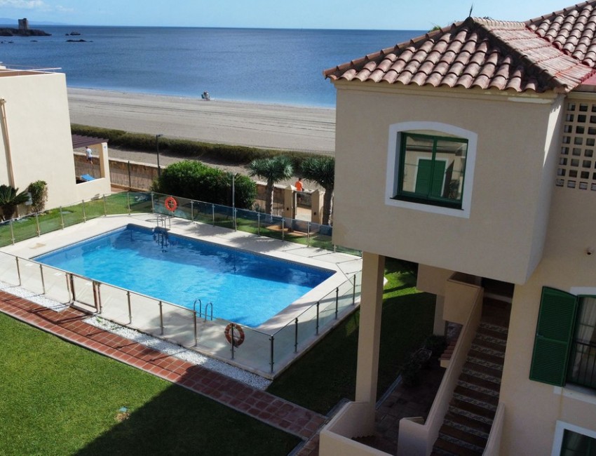 Sale · Apartment / Flat · Casares · Costa del Sol