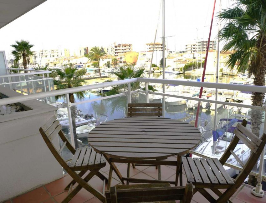 Sale · Apartment / Flat · Santa Margarita