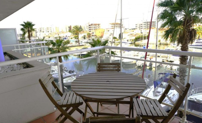 Sale · Apartment / Flat · Santa Margarita