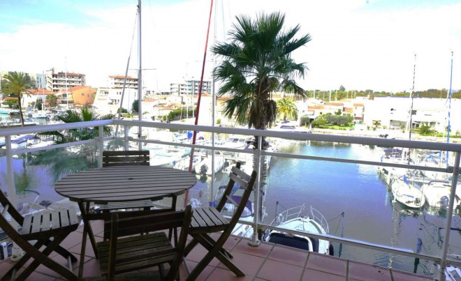 Sale · Apartment / Flat · Santa Margarita