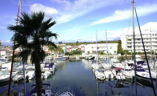 Sale · Apartment / Flat · Santa Margarita