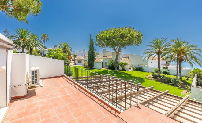 Revente · Bungalow / Maison de Ville · Casares · Costa del Sol