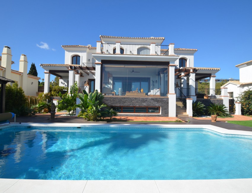 Venta · Villa / Chalet · La Duquesa · Costa del Sol