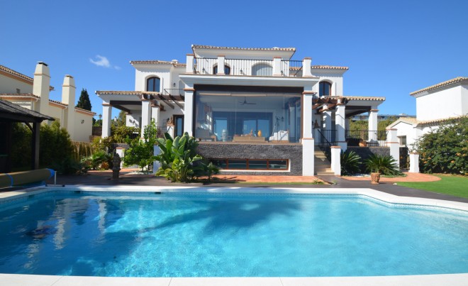 Venta · Villa / Chalet · La Duquesa · Costa del Sol