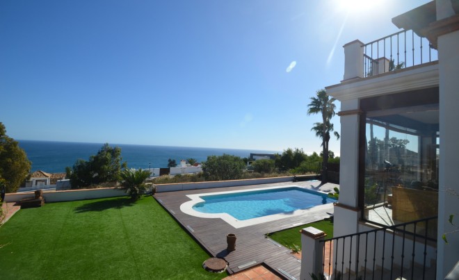 Venta · Villa / Chalet · La Duquesa · Costa del Sol