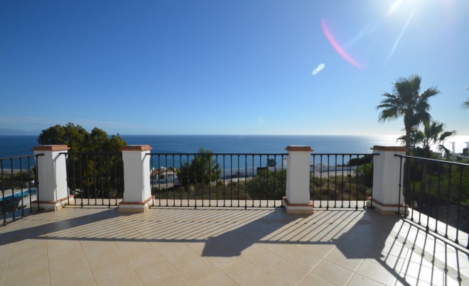 Venta · Villa / Chalet · La Duquesa · Costa del Sol