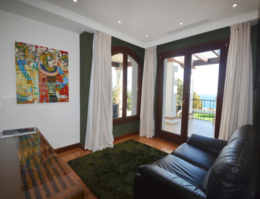 Venta · Villa / Chalet · La Duquesa · Costa del Sol