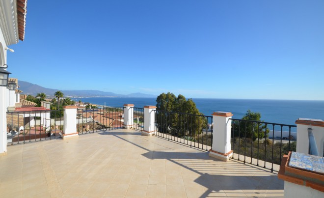 Venta · Villa / Chalet · La Duquesa · Costa del Sol