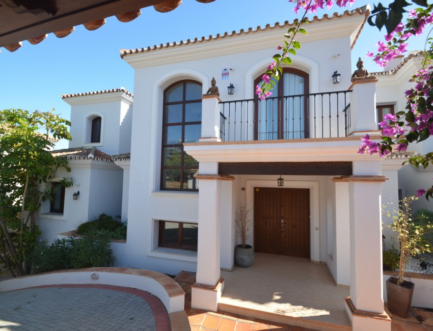 Venta · Villa / Chalet · La Duquesa · Costa del Sol