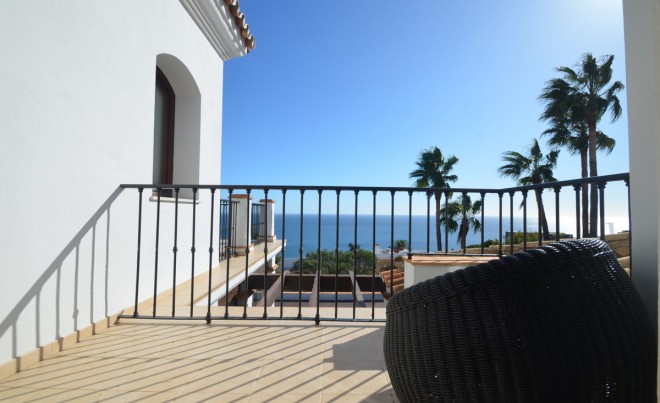 Venta · Villa / Chalet · La Duquesa · Costa del Sol