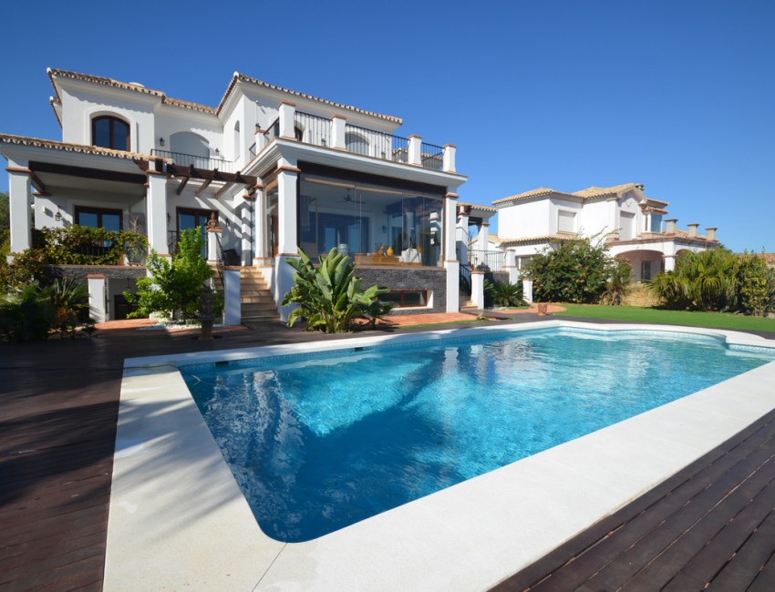 Venta · Villa / Chalet · La Duquesa · Costa del Sol