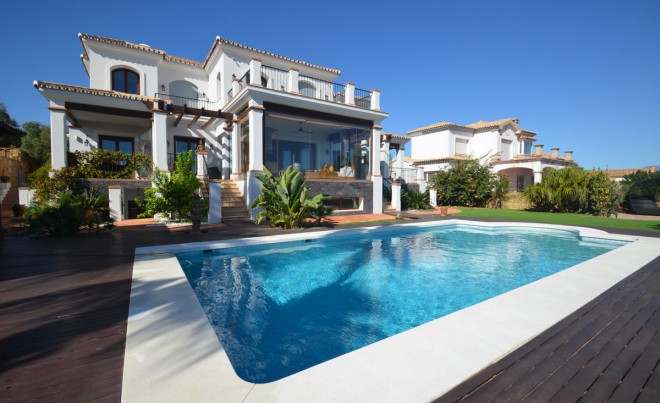 Venta · Villa / Chalet · La Duquesa · Costa del Sol