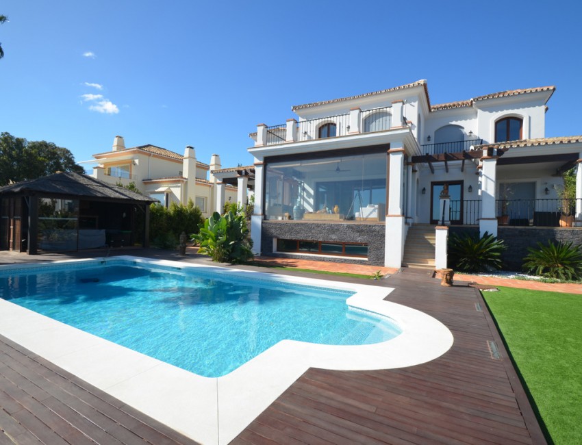 Venta · Villa / Chalet · La Duquesa · Costa del Sol