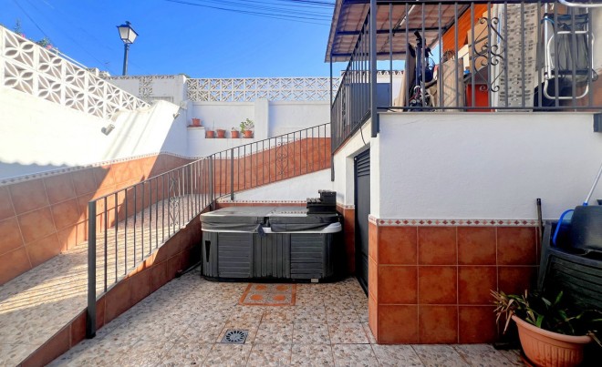 Venta · Bungalow / Adosado / Semiadosado · Nueva Andalucía · Costa del Sol