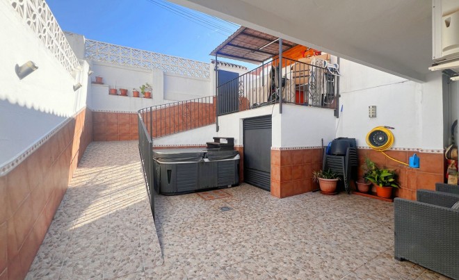 Venta · Bungalow / Adosado / Semiadosado · Nueva Andalucía · Costa del Sol