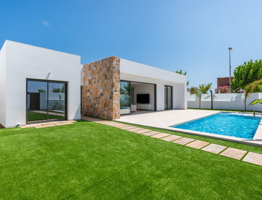 Nueva construcción  · Villa / Chalet · Los Alcazares · La Serena Golf