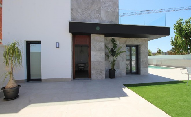 Nueva construcción  · Villa / Chalet · Pilar de la Horadada