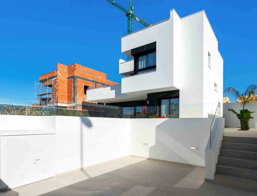 Nueva construcción  · Villa / Chalet · Rojales · La Marquesa Golf