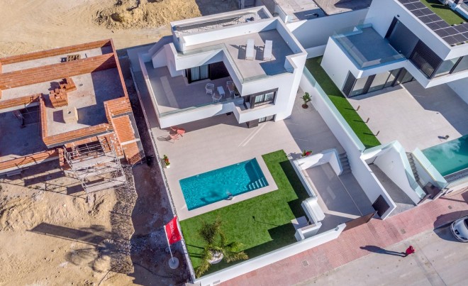 Nueva construcción  · Villa / Chalet · Rojales · La Marquesa Golf