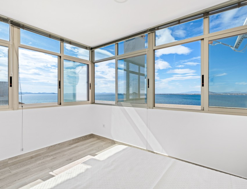 Sale · Penthouse · La Manga