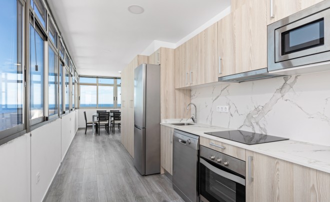 Sale · Penthouse · La Manga