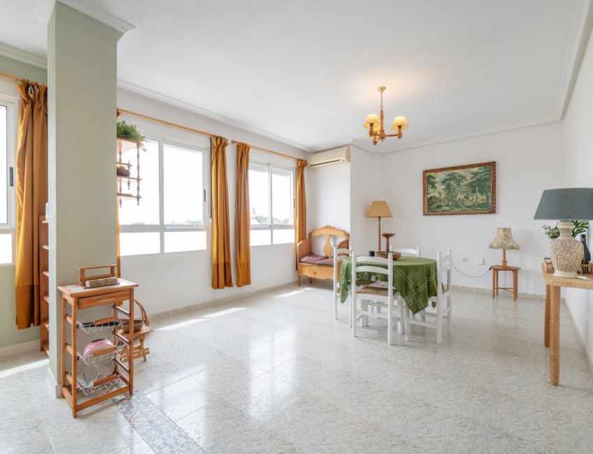 Venta · Apartamento / Piso · Los Montesinos