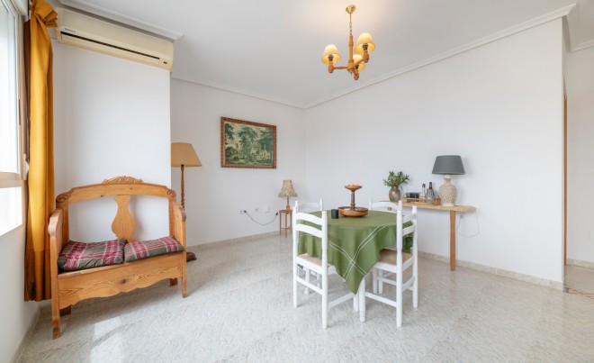 Venta · Apartamento / Piso · Los Montesinos