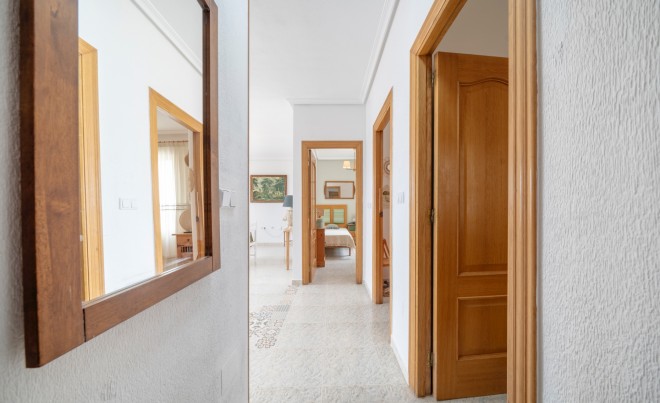 Venta · Apartamento / Piso · Los Montesinos