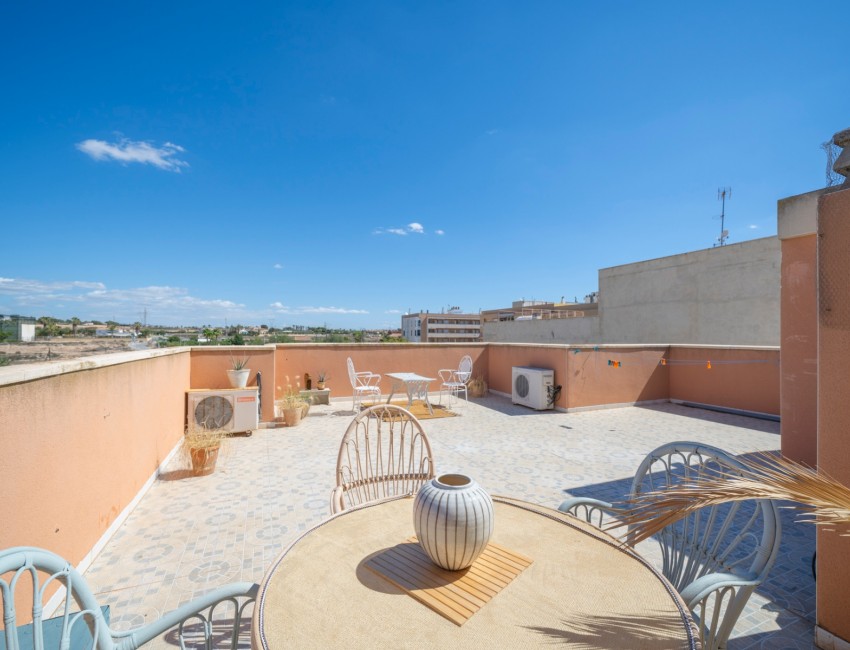 Venta · Apartamento / Piso · Los Montesinos