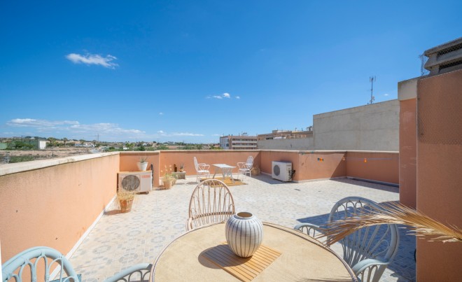 Venta · Apartamento / Piso · Los Montesinos