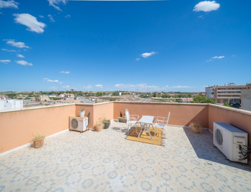 Venta · Apartamento / Piso · Los Montesinos