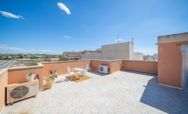 Venta · Apartamento / Piso · Los Montesinos