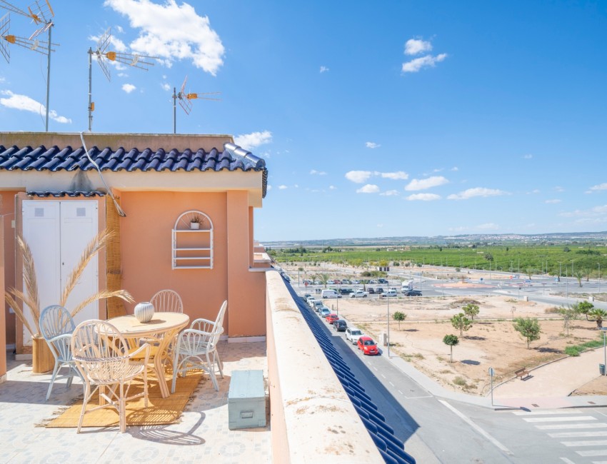 Venta · Apartamento / Piso · Los Montesinos