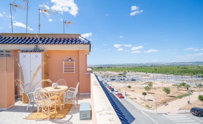 Venta · Apartamento / Piso · Los Montesinos